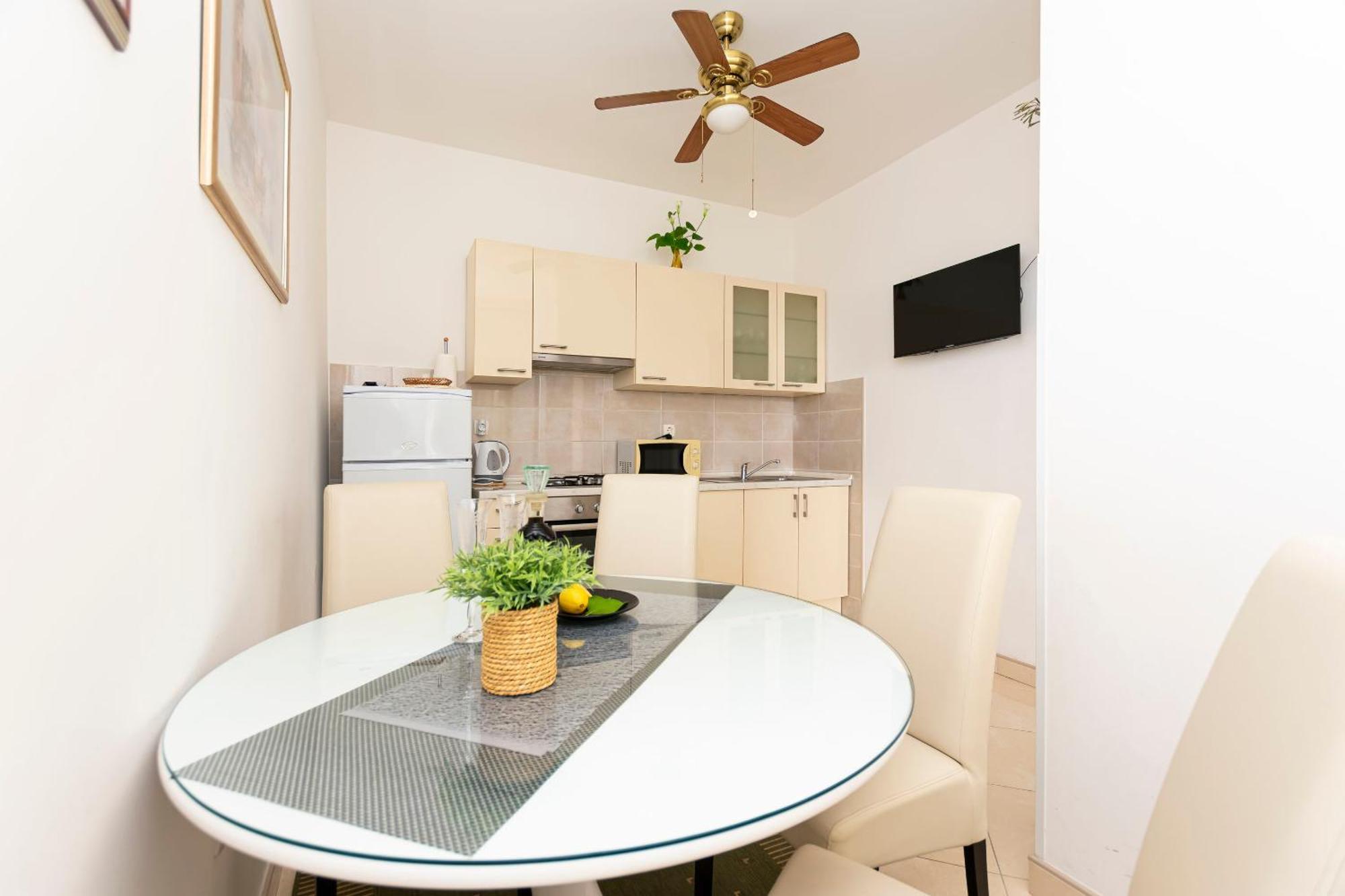Vanesa Apartment *